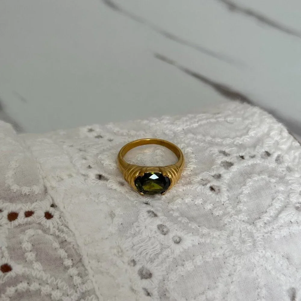 SKU0056 Casual Gold Green Gemstone Women Fashion Ring Stainless steel + gift bag